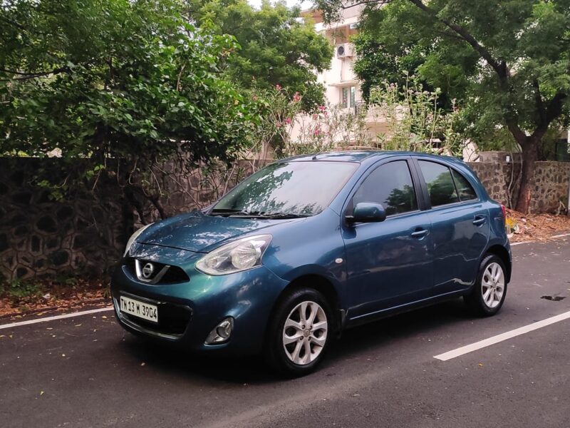 2018 Nissan Micra XV CVT AT Petrol