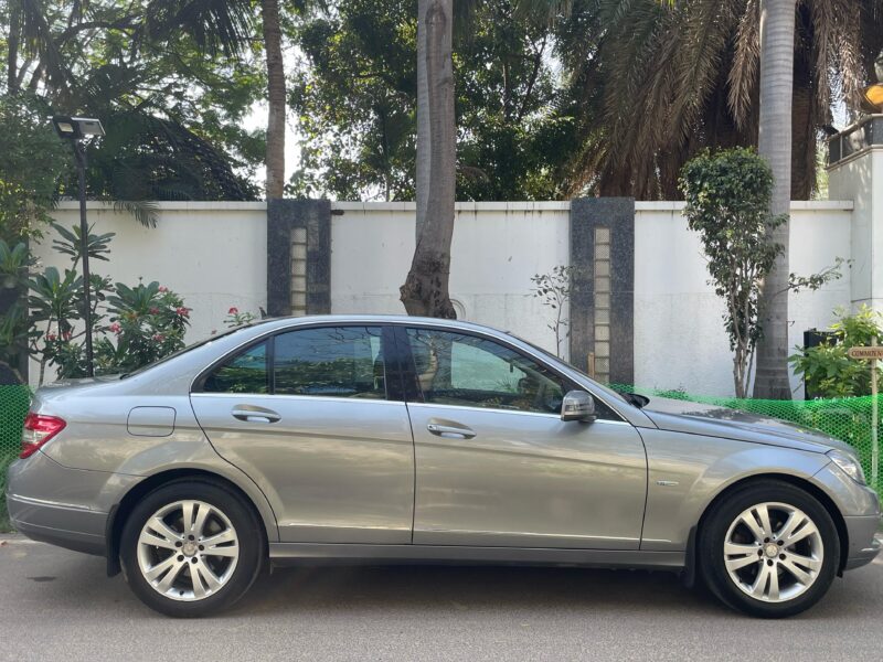 2011 Dec Mercedes Benz C200 Avantgarde (Petrol)
