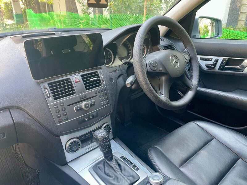 2011 Dec Mercedes Benz C200 Avantgarde (Petrol)