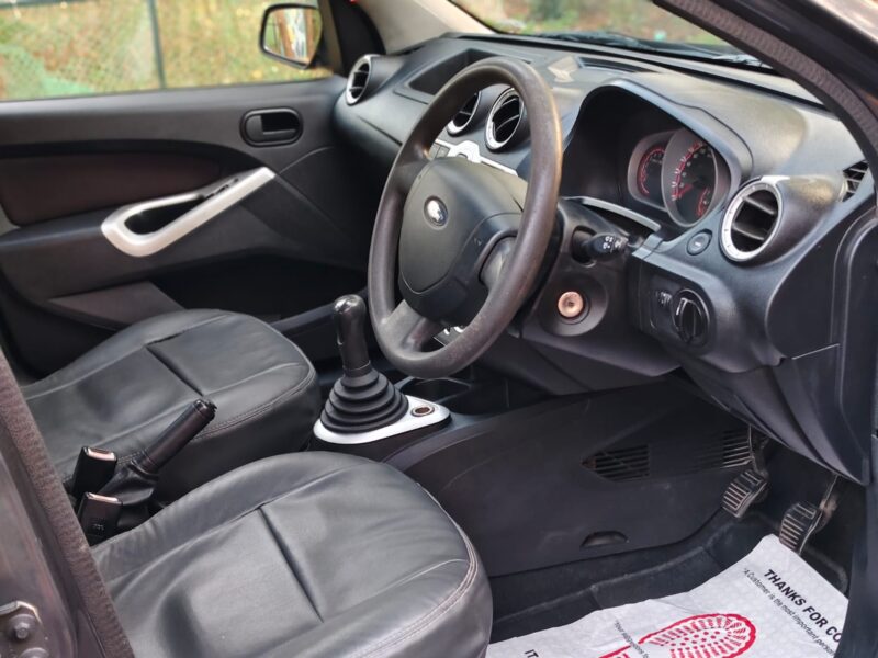 2010 Ford Figo Zxi Petrol