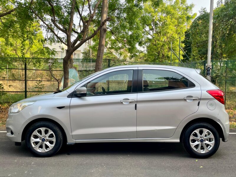 2017 Ford Figo Titanium Plus MT (Petrol)
