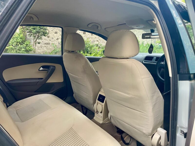 2010/2011 Reg VW Vento Trendline (Petrol)