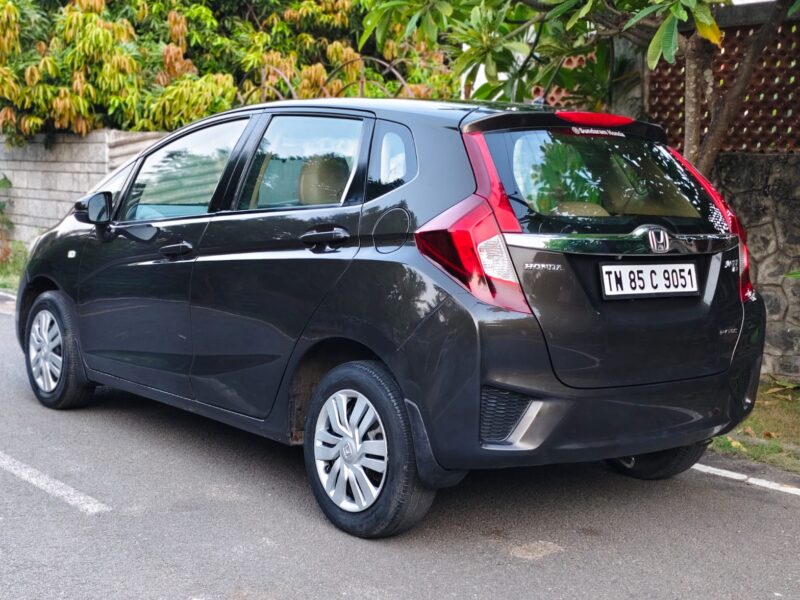 2016 HONDA JAZZ SV(Petrol)