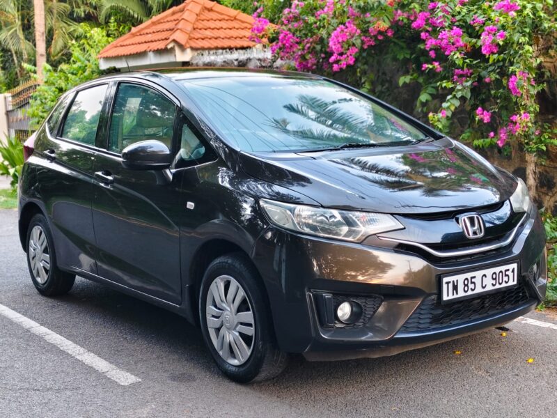 2016 HONDA JAZZ SV(Petrol)