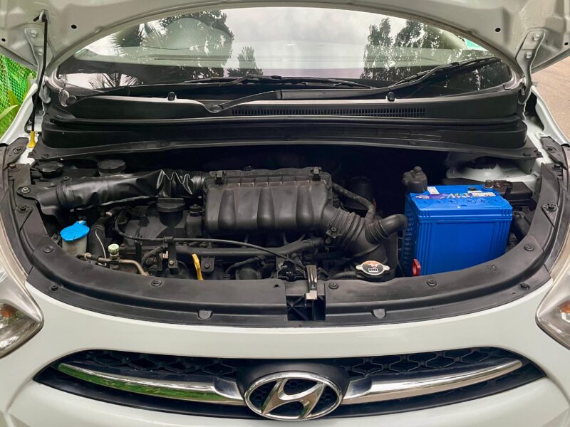 2012 March Hyundai i10 SPORTZ AT (Petrol)