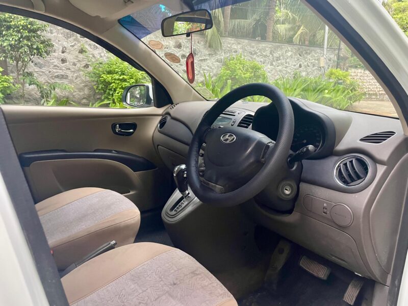 2012 March Hyundai i10 SPORTZ AT (Petrol)