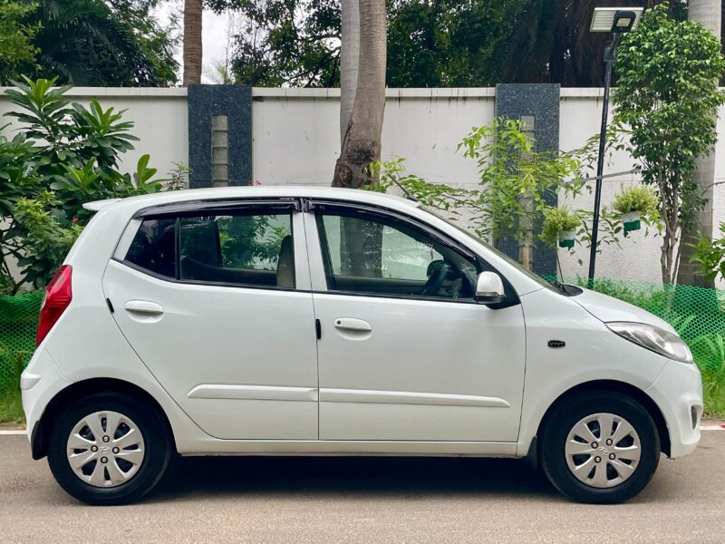 2012 March Hyundai i10 SPORTZ AT (Petrol)