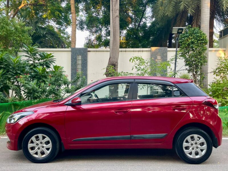 2015 Oct Hyundai Elite i20 Sportz (Diesel)