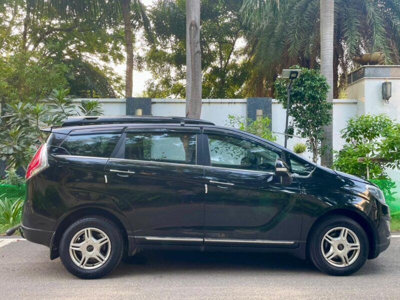 2018/2019 Jan Mahindra Marazzo M6 (Diesel)