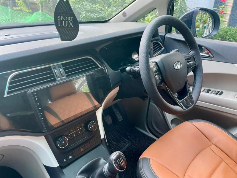 2018/2019 Jan Mahindra Marazzo M6 (Diesel)