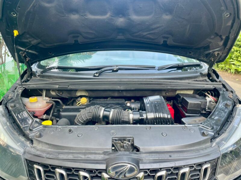 2018/2019 Jan Mahindra Marazzo M6 (Diesel)