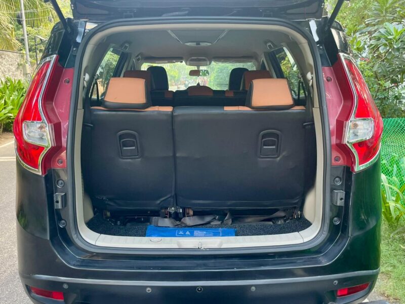 2018/2019 Jan Mahindra Marazzo M6 (Diesel)