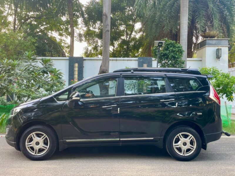 2018/2019 Jan Mahindra Marazzo M6 (Diesel)