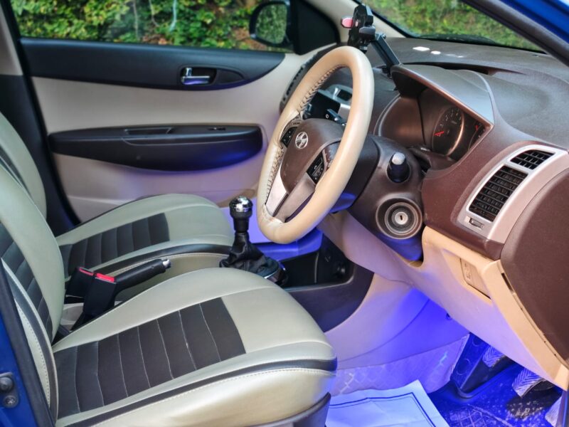 2010 Nov Hyundai i20 ASTA (Petrol)