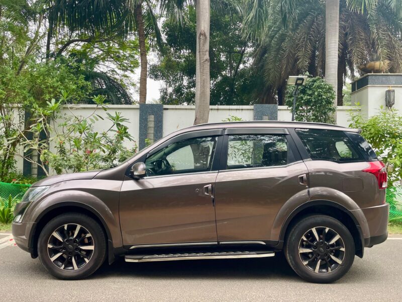 2018 Nov Mahindra XUV 500 W11 (Diesel)