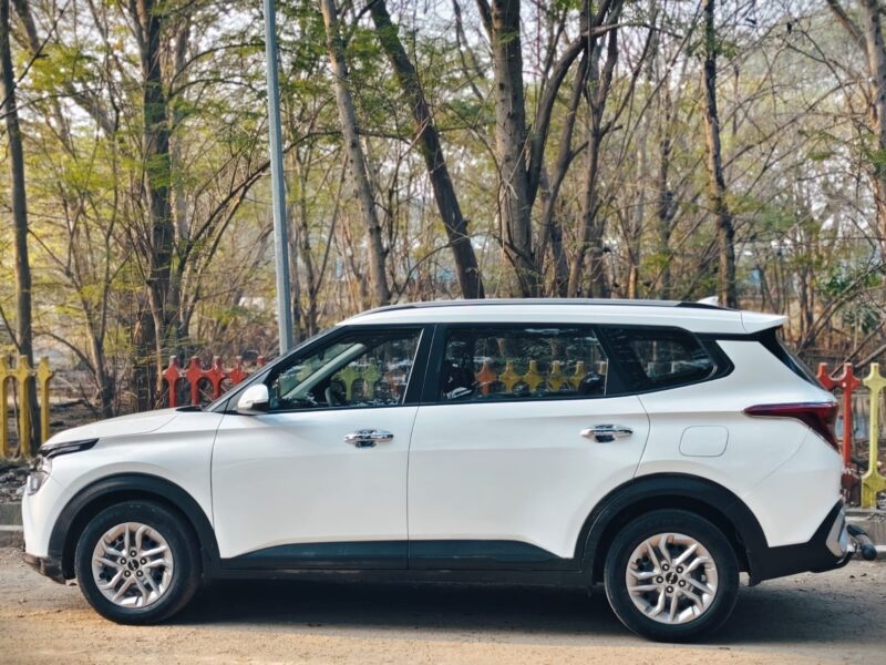 2022 Feb Kia Carens Prestige 1.4G 6MT(Petrol)