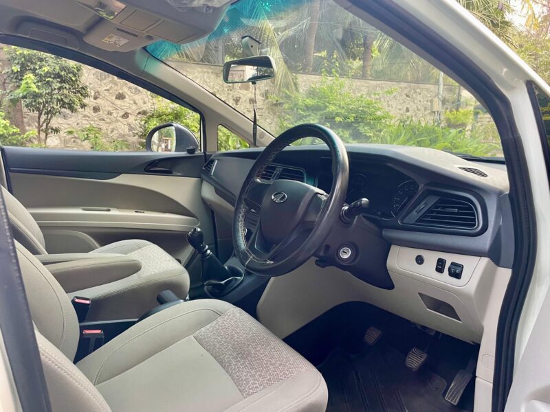 2021 Dec Mahindra Marazzo M2 (Diesel)