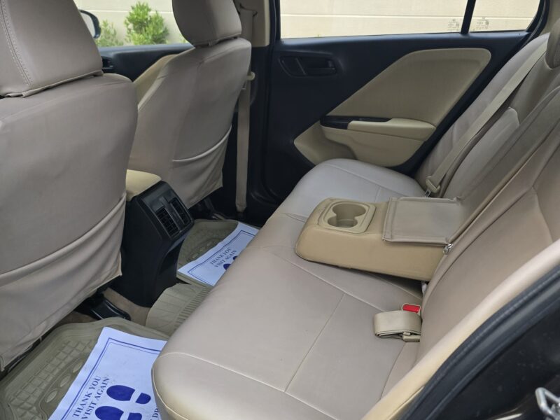 2016 JUNE HONDA CITY SV(Petrol)