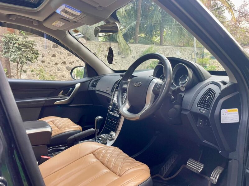 2019 Jan Mahindra XUV500 W11 AT (Diesel)