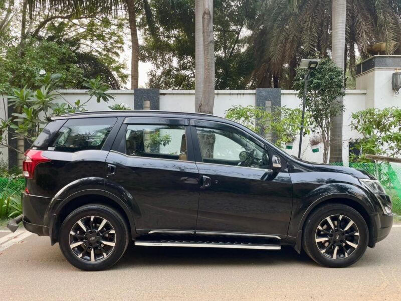 2019 Jan Mahindra XUV500 W11 AT (Diesel)