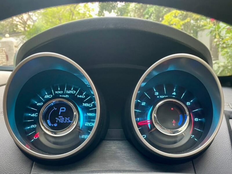 2019 Jan Mahindra XUV500 W11 AT (Diesel)