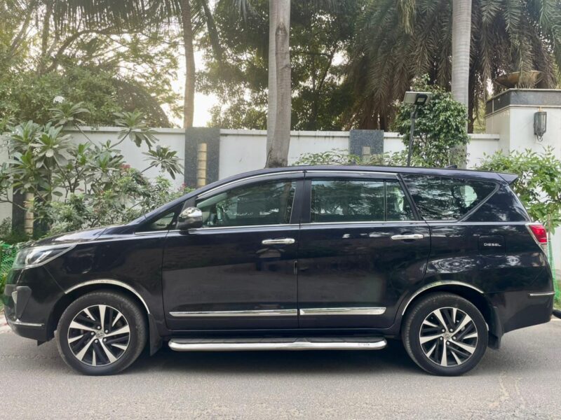 2022 March Toyota Innova Crysta Z AT (Diesel)