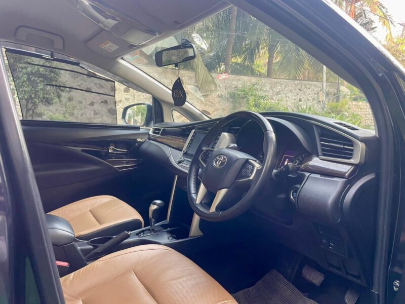 2022 March Toyota Innova Crysta Z AT (Diesel)