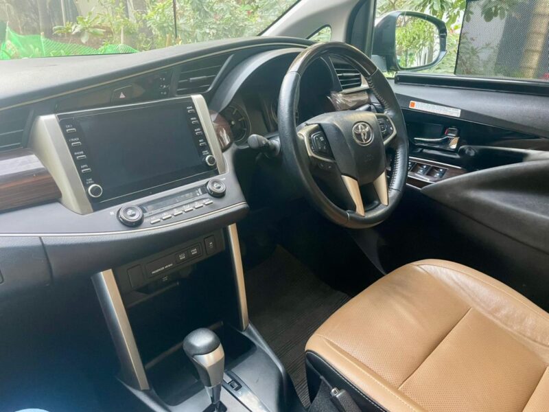 2022 March Toyota Innova Crysta Z AT (Diesel)