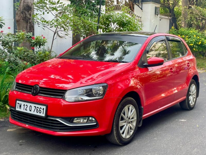 2016 Oct Volkswagen Polo Highline Plus (Petrol)