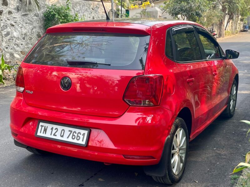 2016 Oct Volkswagen Polo Highline Plus (Petrol)