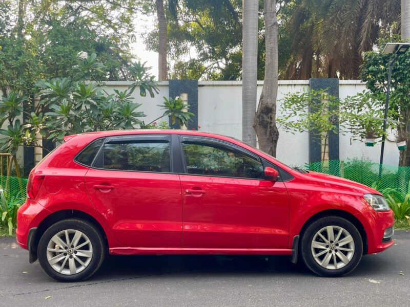 2016 Oct Volkswagen Polo Highline Plus (Petrol)