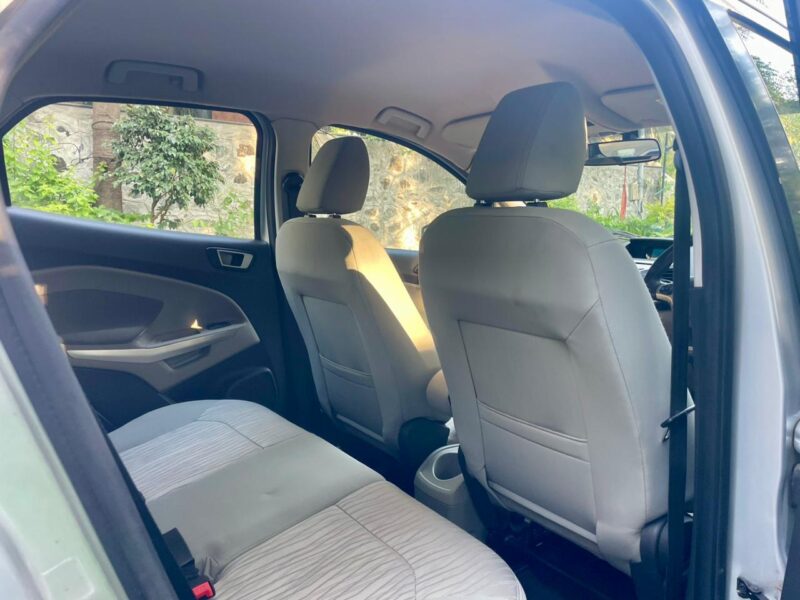 2016 April Ford Ecosport Titanium (Diesel)