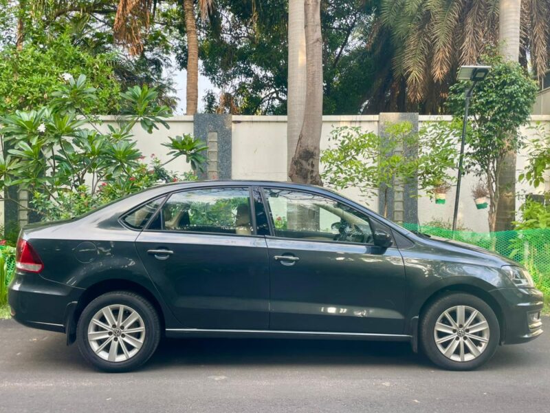 2016 Aug VW Vento Highline Plus AT (Diesel)