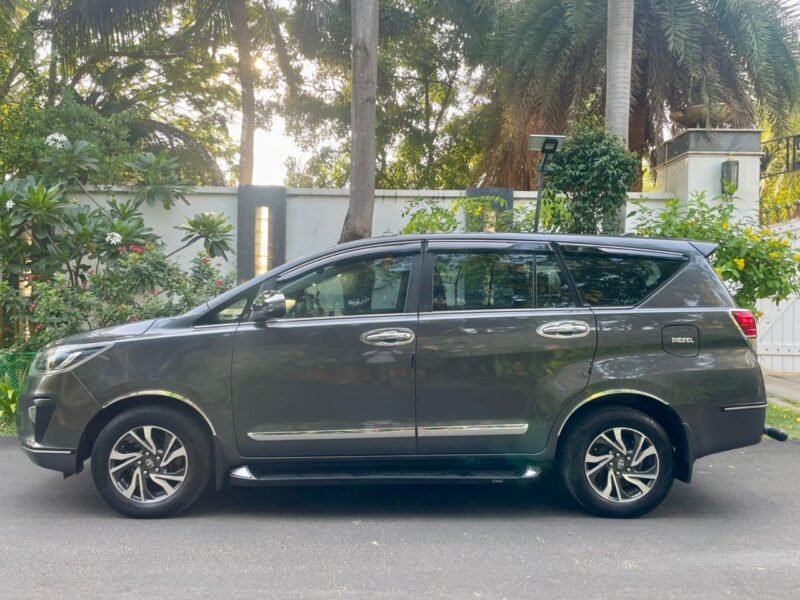 2022 June Toyota Innova Crysta V (Diesel)