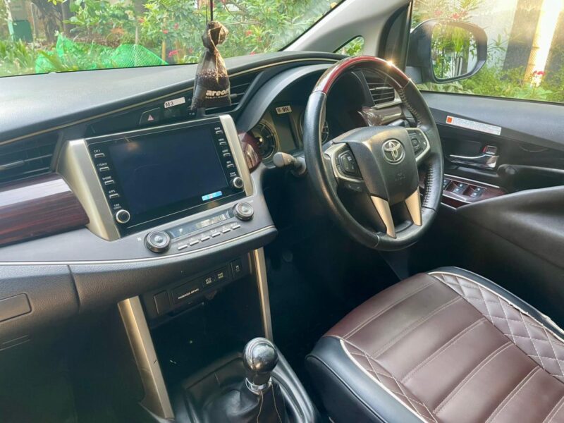 2022 June Toyota Innova Crysta V (Diesel)