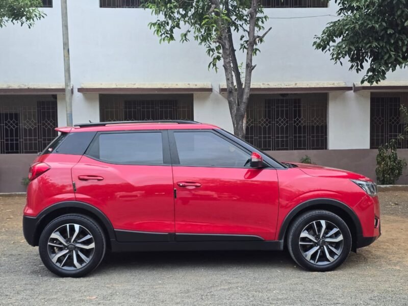 2020 September Mahindra Xuv300 W8 O Automatic (Diesel)