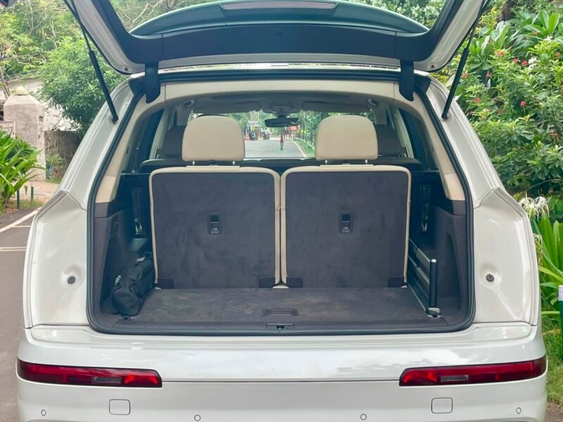 2019 July Audi Q7 45 TDI Technology pack AT (Diesel)