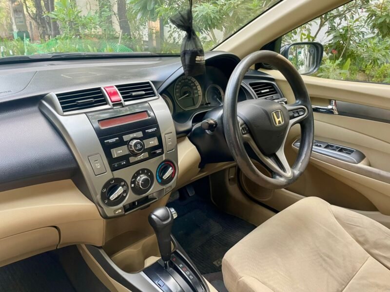 2012 August Honda City V AT (Petrol)