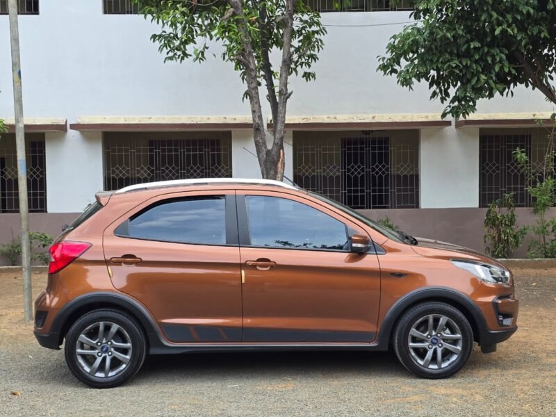2018 October Ford Freestyle Titanium (Diesel )