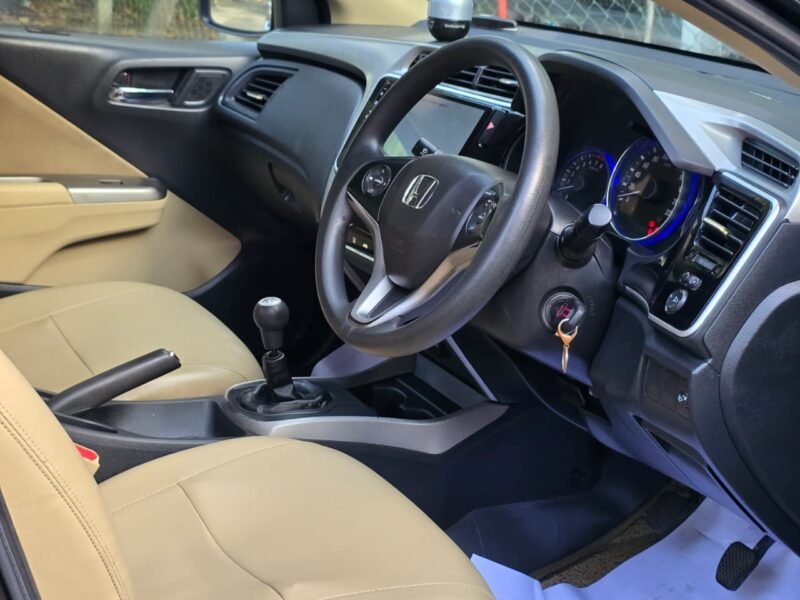 2016 November Honda City V MT (Petrol)