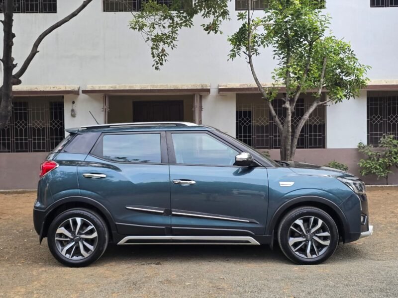 2019 JAN Mahindra Xuv300 W8 O Manual (Diesel)