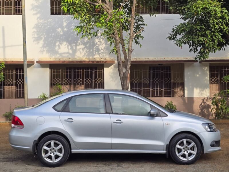 2014 June VW Vento 1.6 Highline (Diesel)