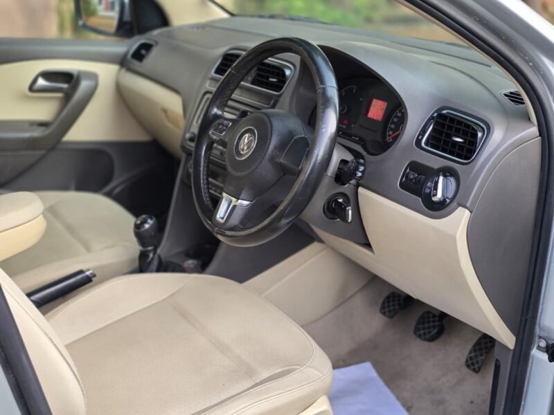 2014 June VW Vento 1.6 Highline (Diesel)