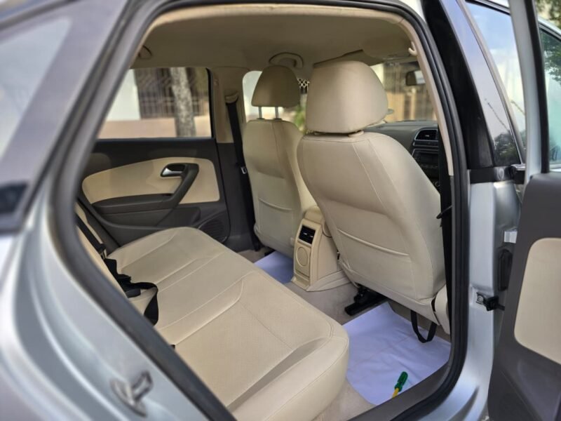 2014 June VW Vento 1.6 Highline (Diesel)