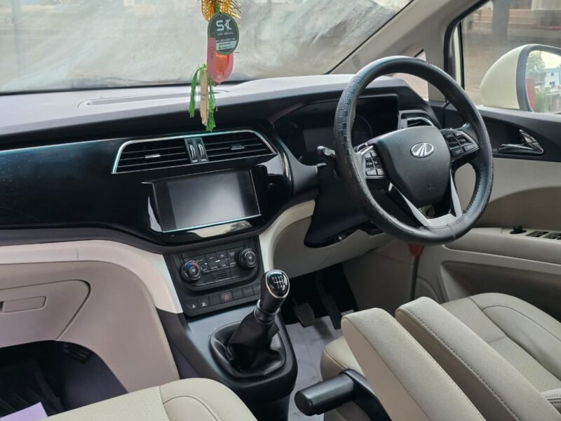 2019 Jan Mahindra Marazzo M8 (Diesel)
