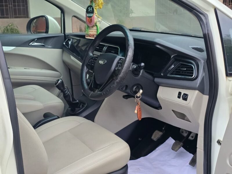2019 Jan Mahindra Marazzo M8 (Diesel)
