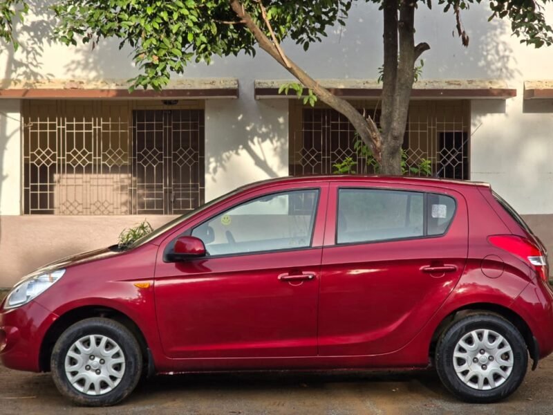2011 July Hyundai i20 Magna (Petrol)