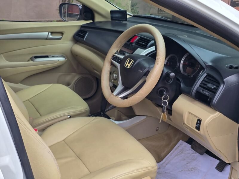 2010 May Honda City V CVT (Petrol)